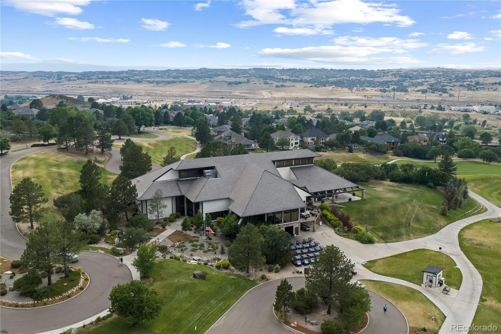 2212 Emerald Drive Castle Rock CO 80104 | MLS #REC4670824 08302026154439 1600 44