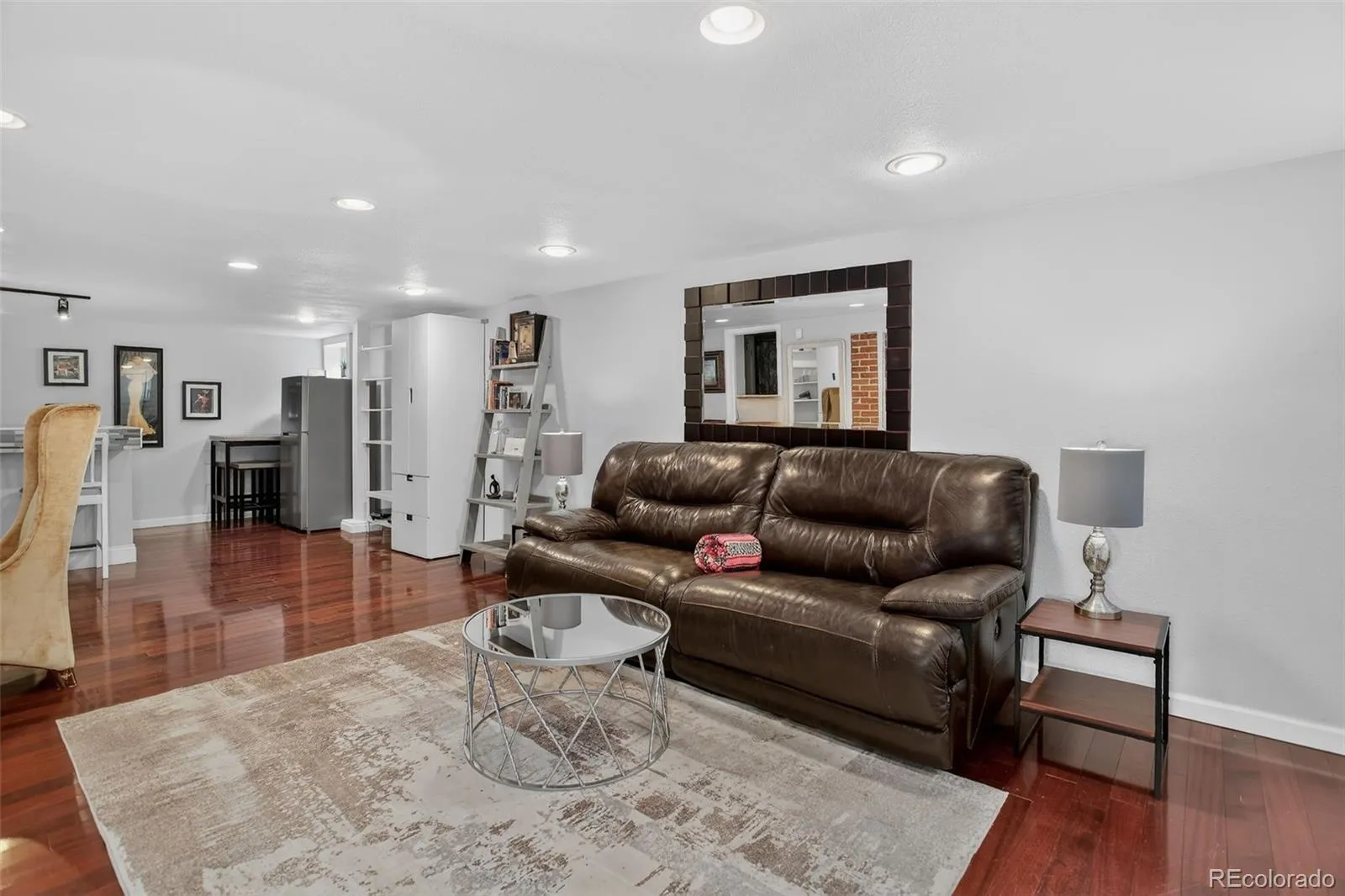 04172026234214 1600 24