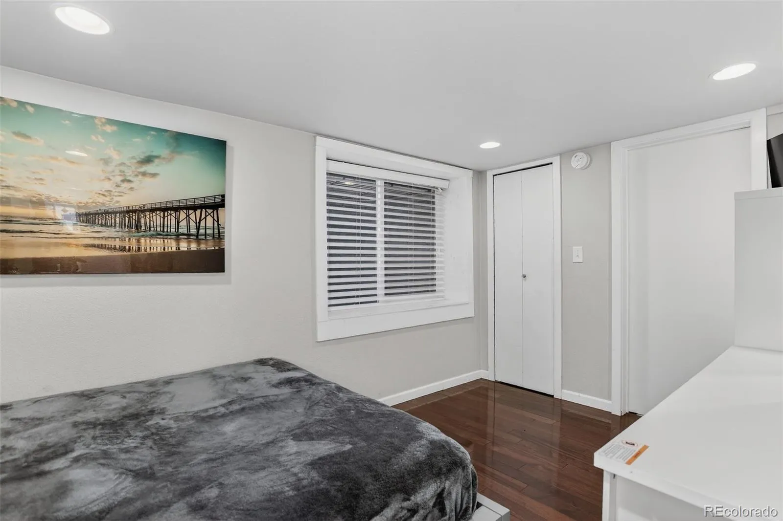 04172026234214 1600 30