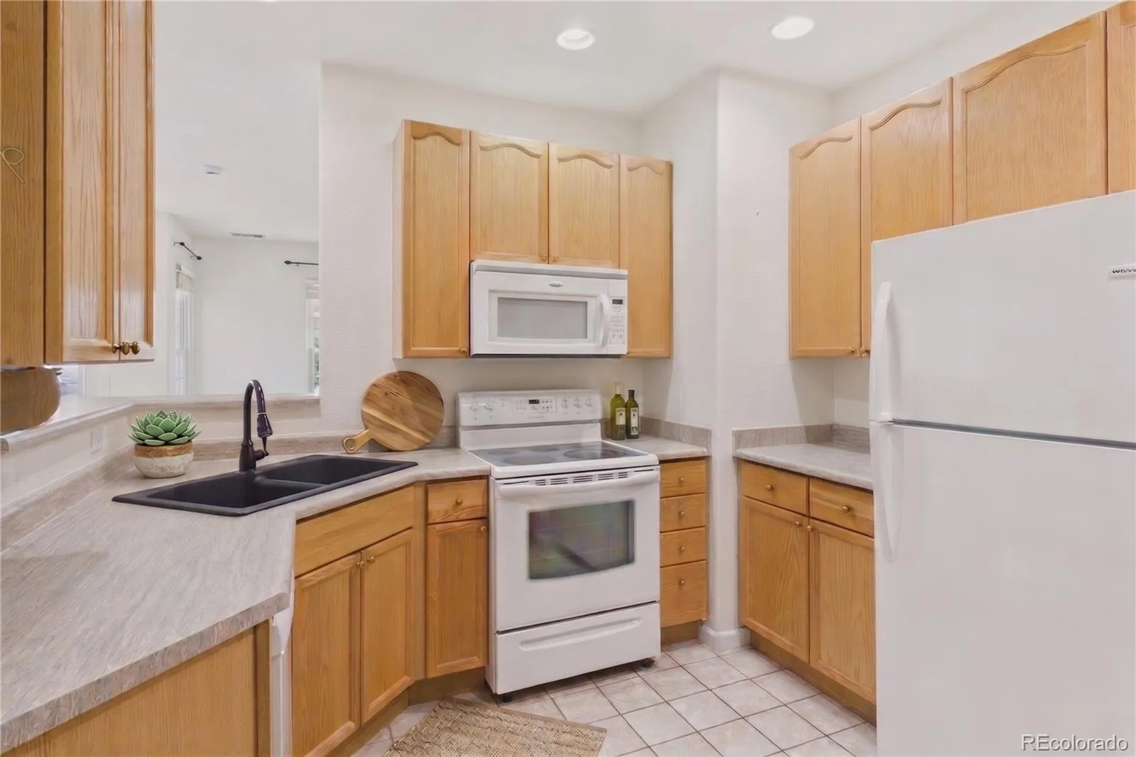 4025 S Dillon Way #102 Aurora CO 80014 MLS #REC4671981 05072026163705 1600 5