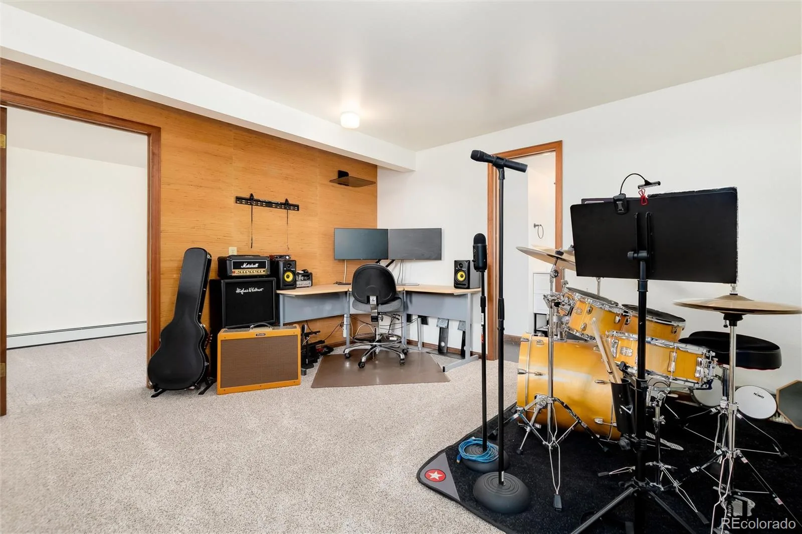 8055 Newman Street Arvada CO 80005 | MLS #REC4672636 08132026175435 1600 15