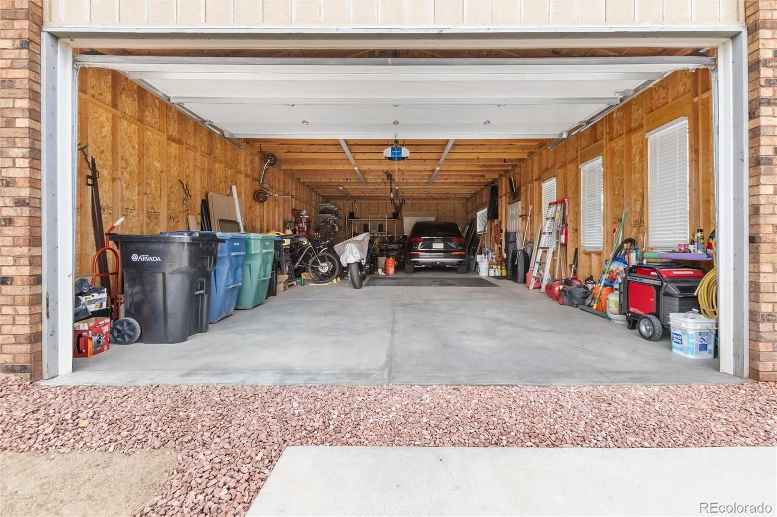 8055 Newman Street Arvada CO 80005 | MLS #REC4672636 08132026175435 1600 3