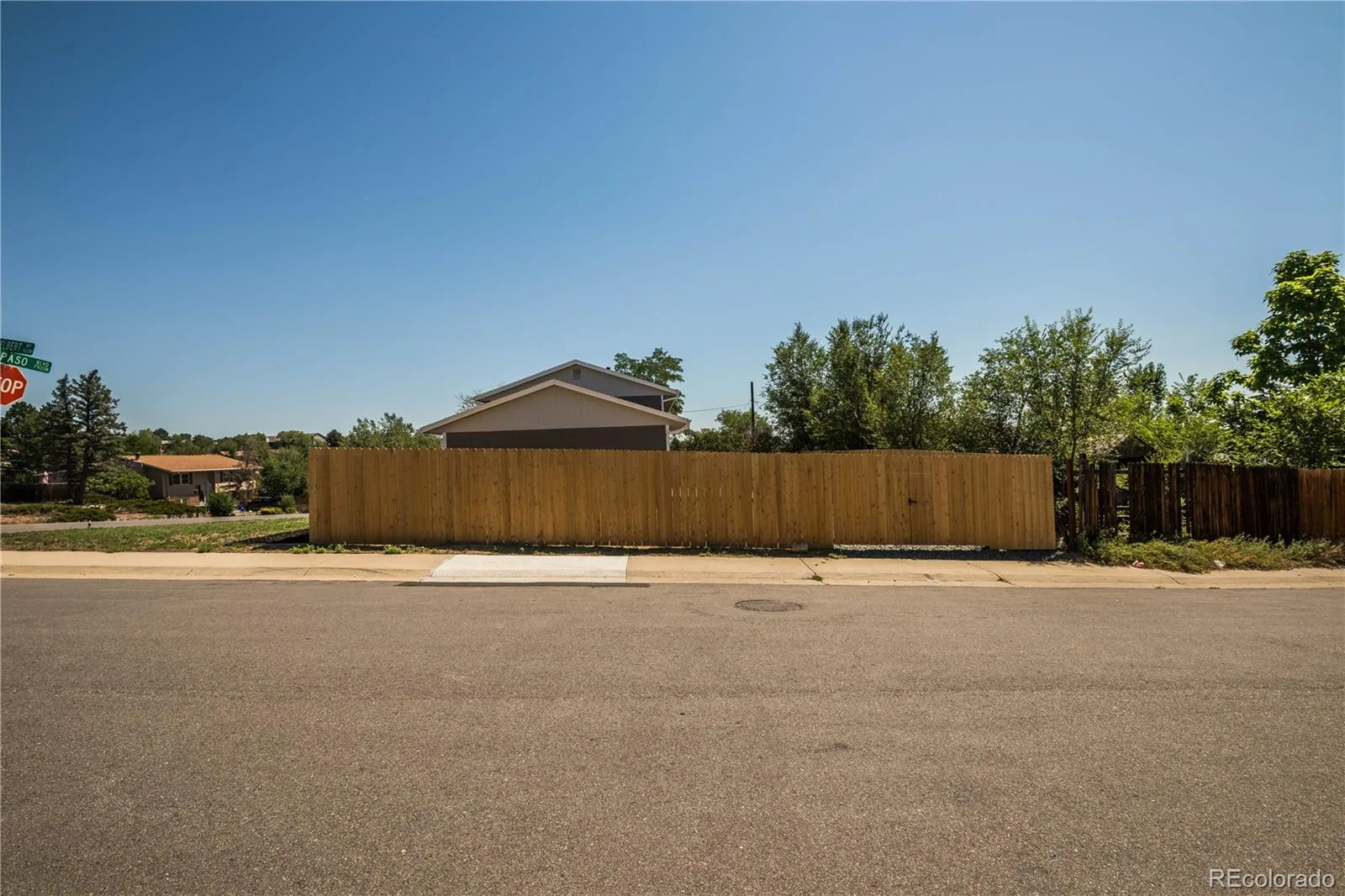 540 El Paso Boulevard Denver CO 80221 | MLS #REC4676518 07312026050554 1600 29
