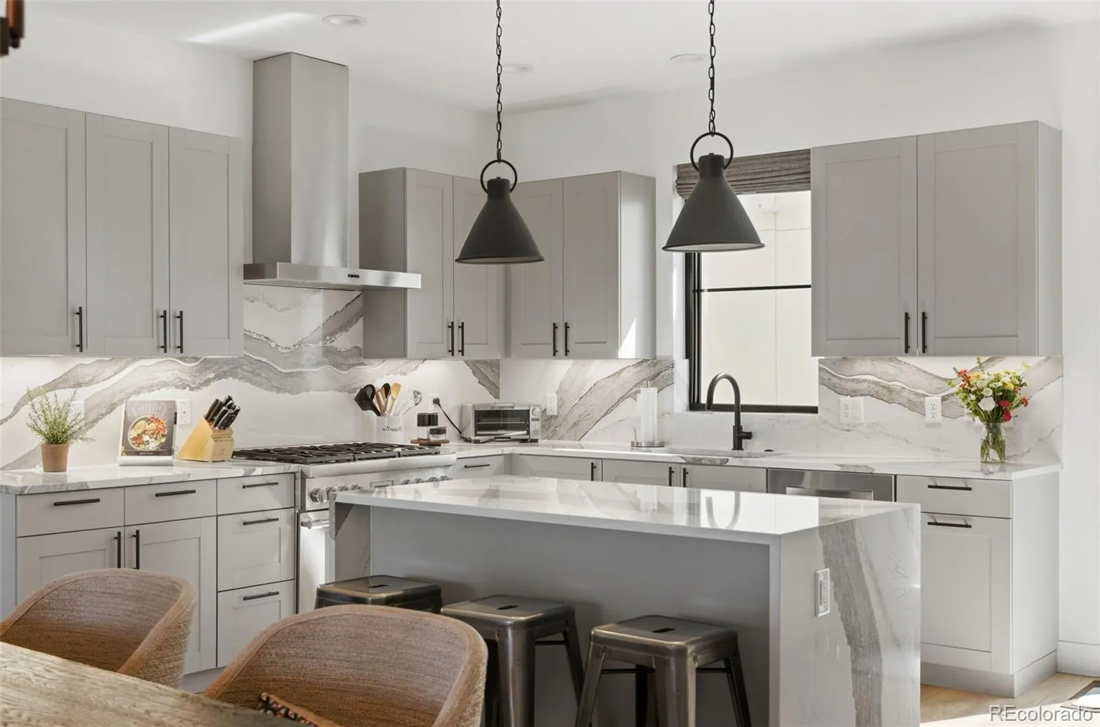 04112026162215 1600 12