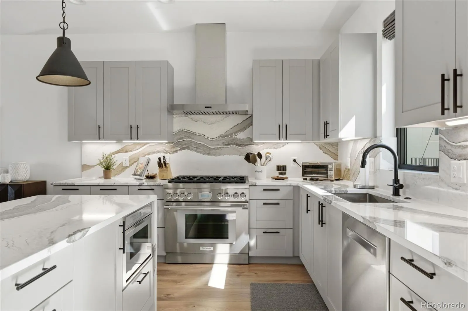 04112026162215 1600 14