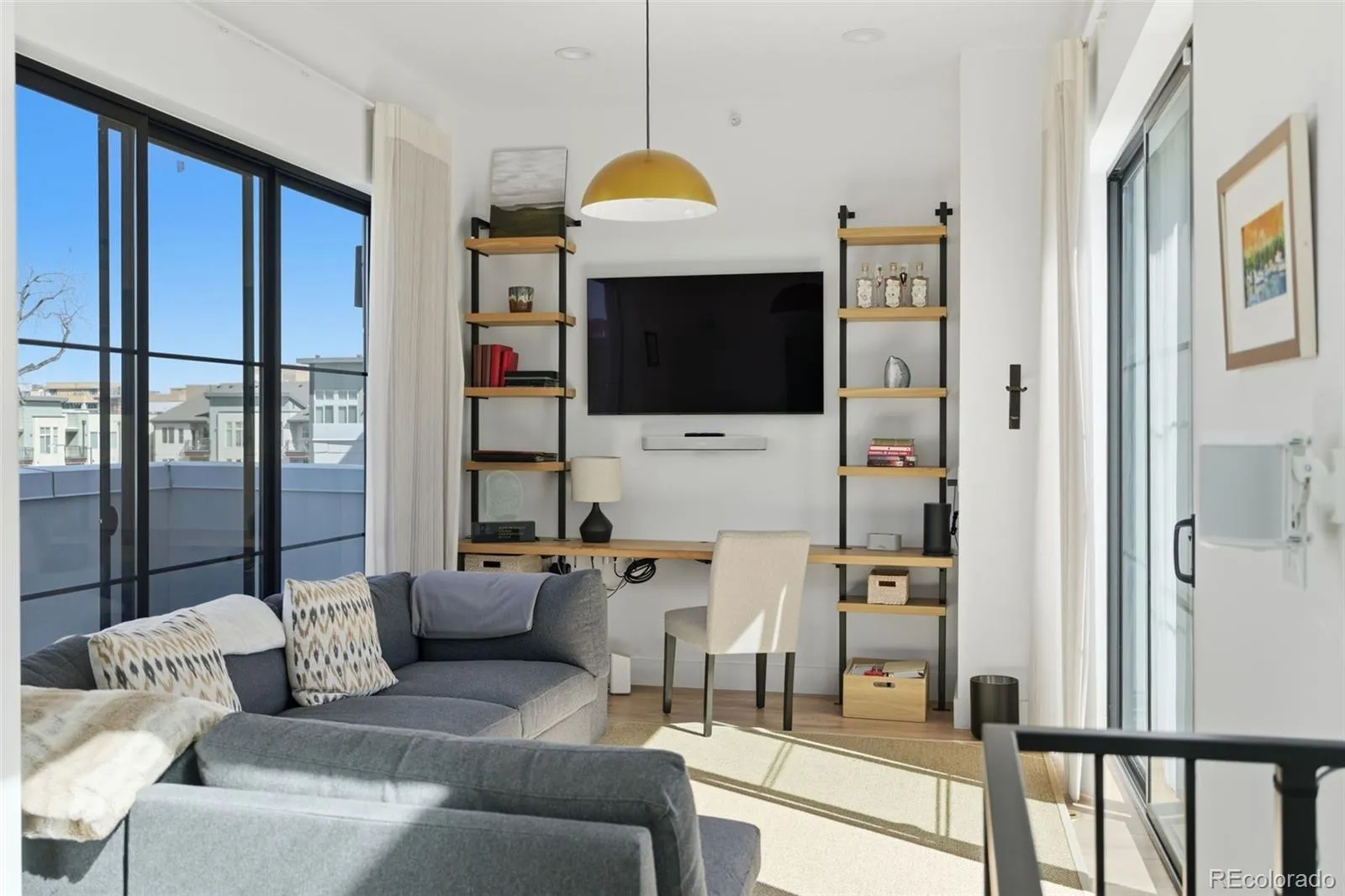 04112026162215 1600 33