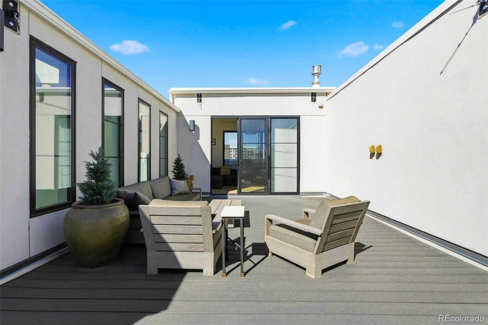 04112026162215 1600 37