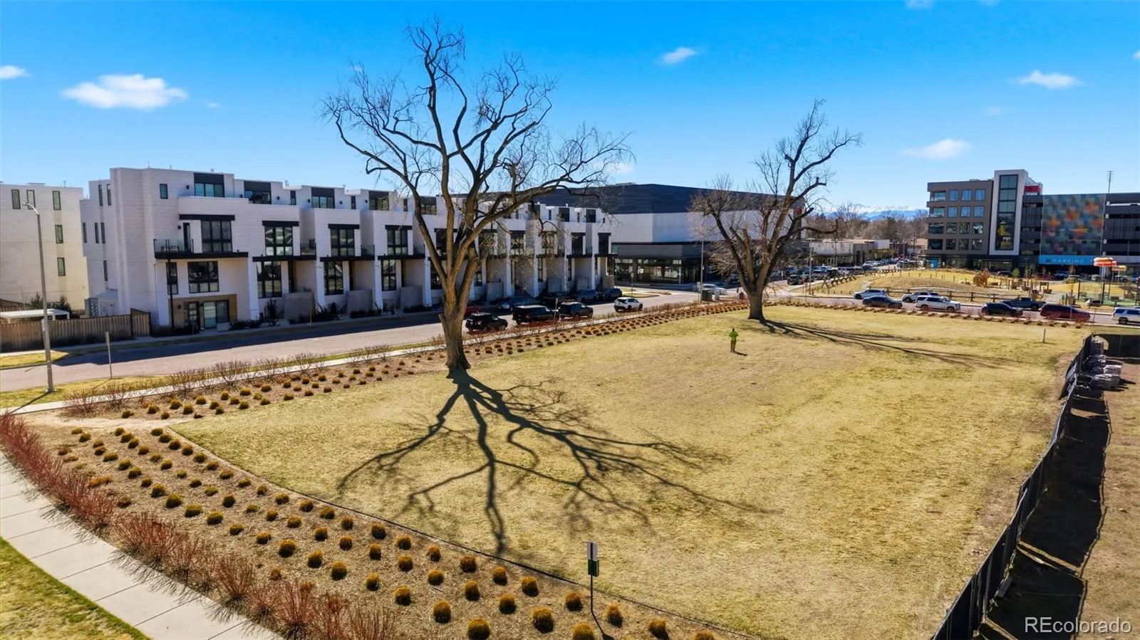 04112026162215 1600 45