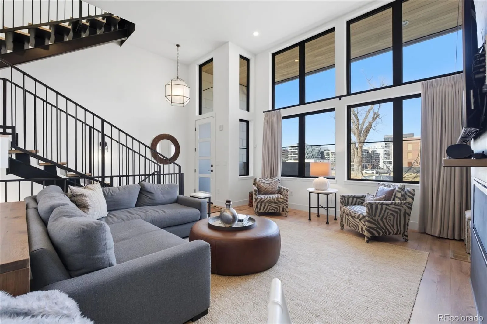 04112026162215 1600 5