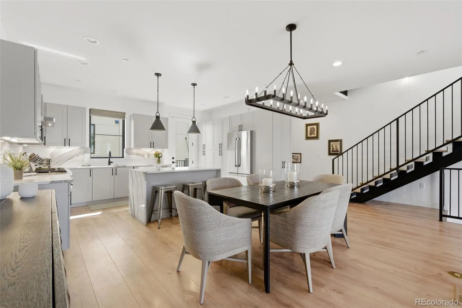 04112026162215 1600 9