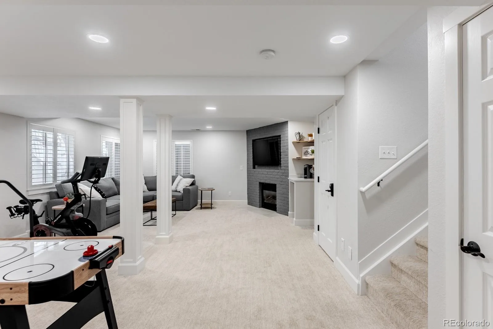 8657 Devinney Street Arvada CO 80005 | MLS #REC4677452 08252026174822 1600 35