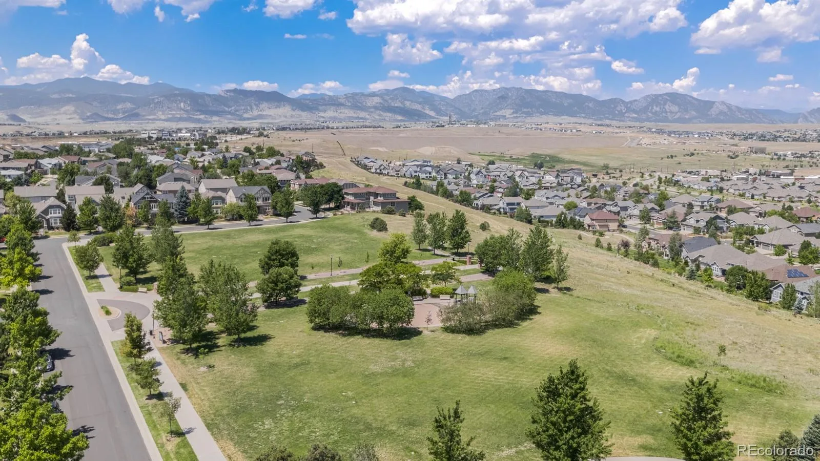 8657 Devinney Street Arvada CO 80005 | MLS #REC4677452 08252026174822 1600 43