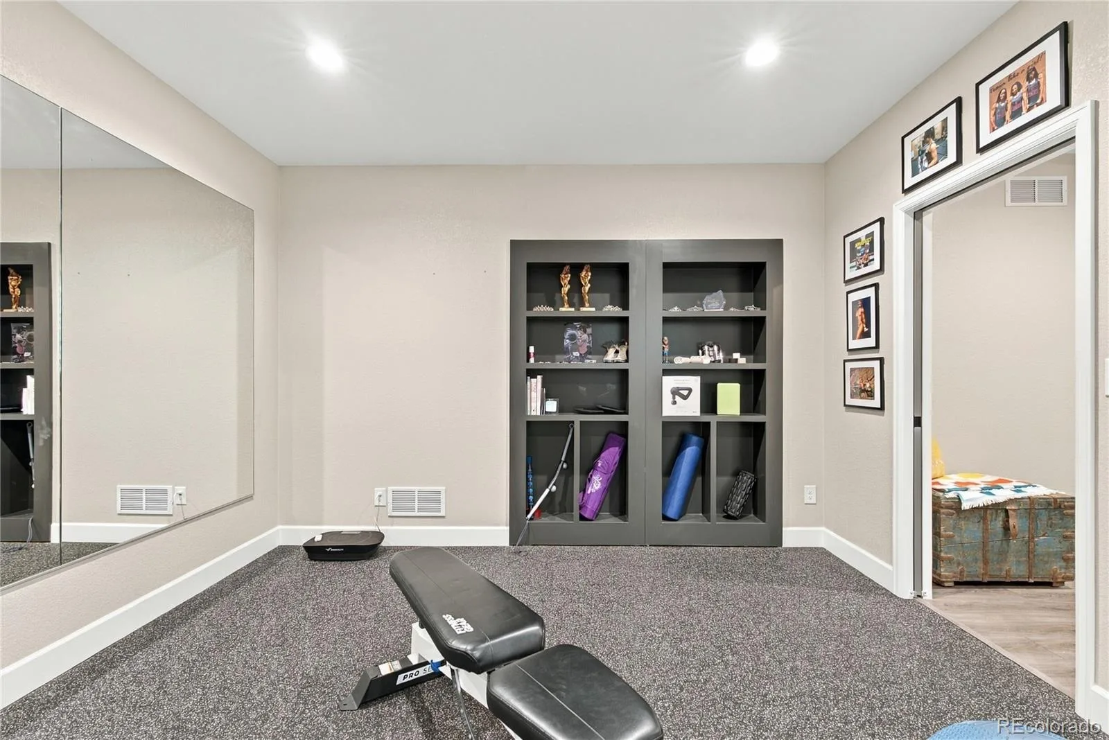26574 E Arapahoe Place Aurora CO 80016 | MLS #REC4677663 09232026052701 1600 18