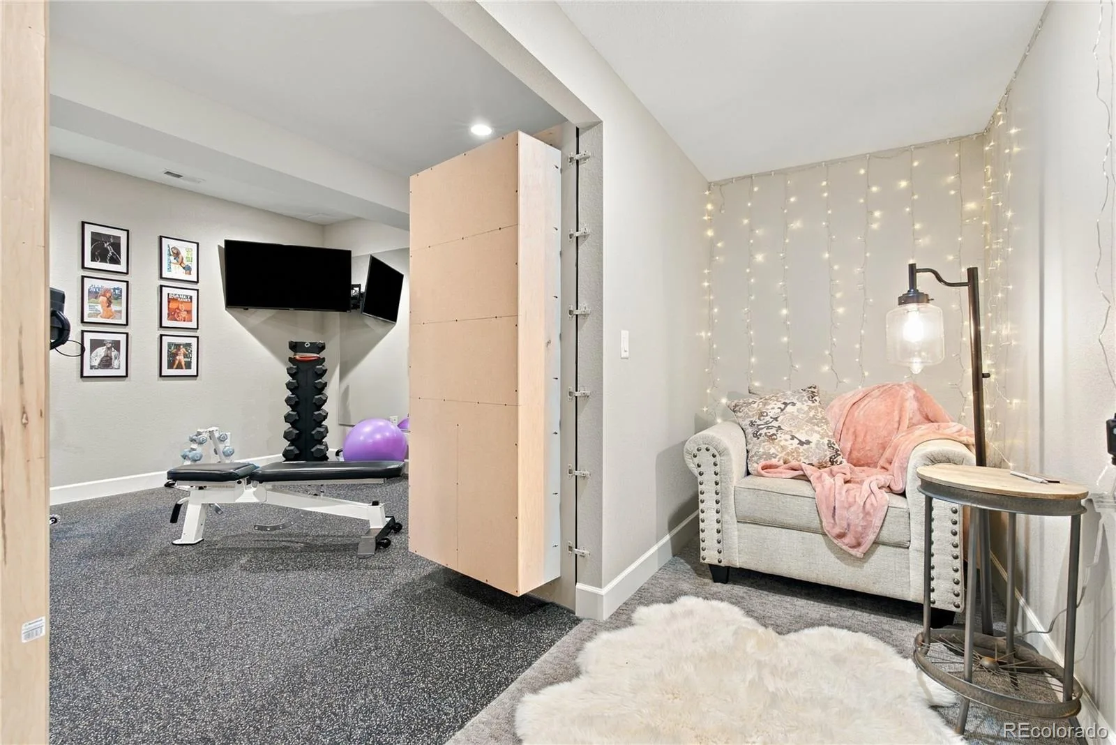 26574 E Arapahoe Place Aurora CO 80016 | MLS #REC4677663 09232026052701 1600 19