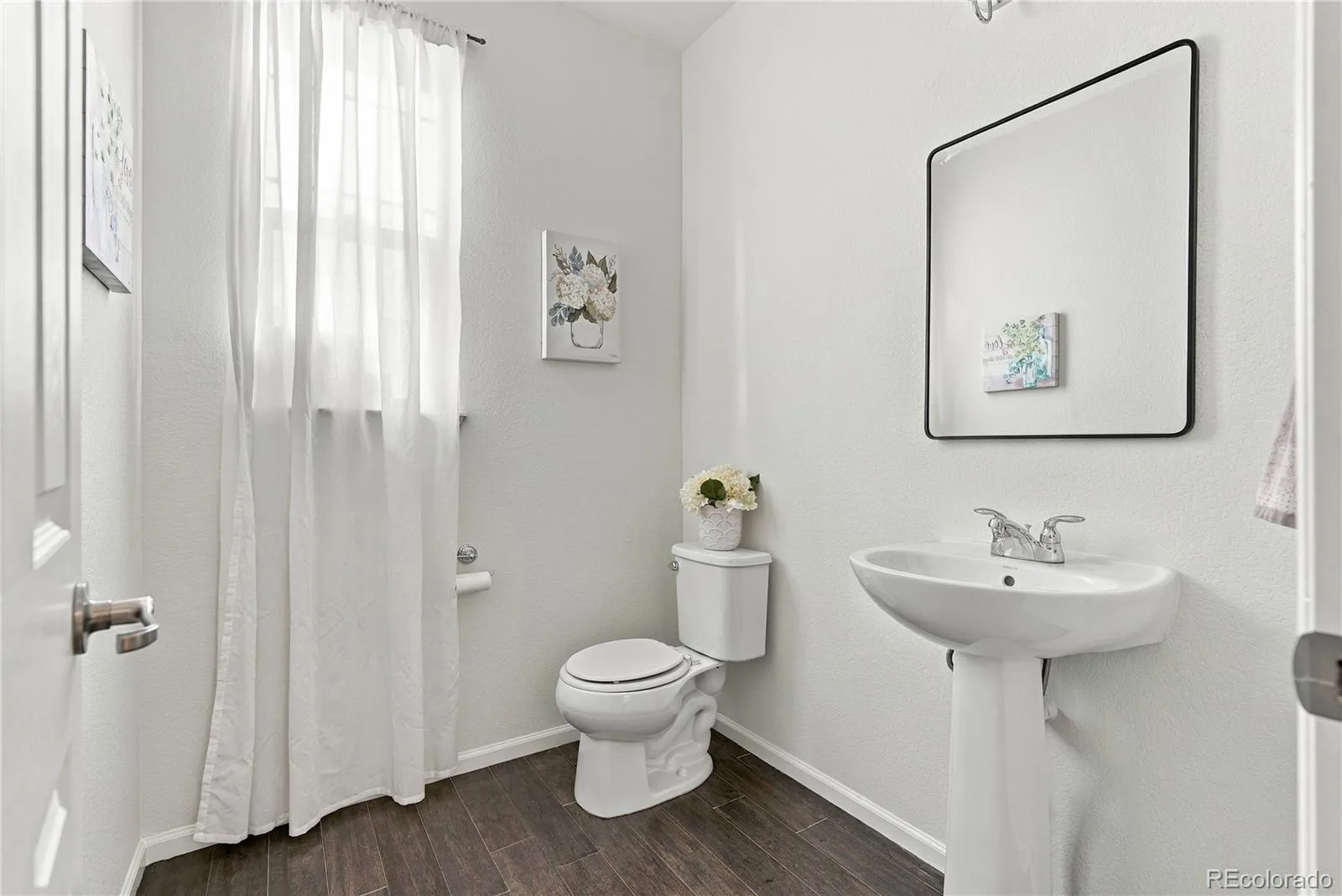 26574 E Arapahoe Place Aurora CO 80016 | MLS #REC4677663 09232026052701 1600 4
