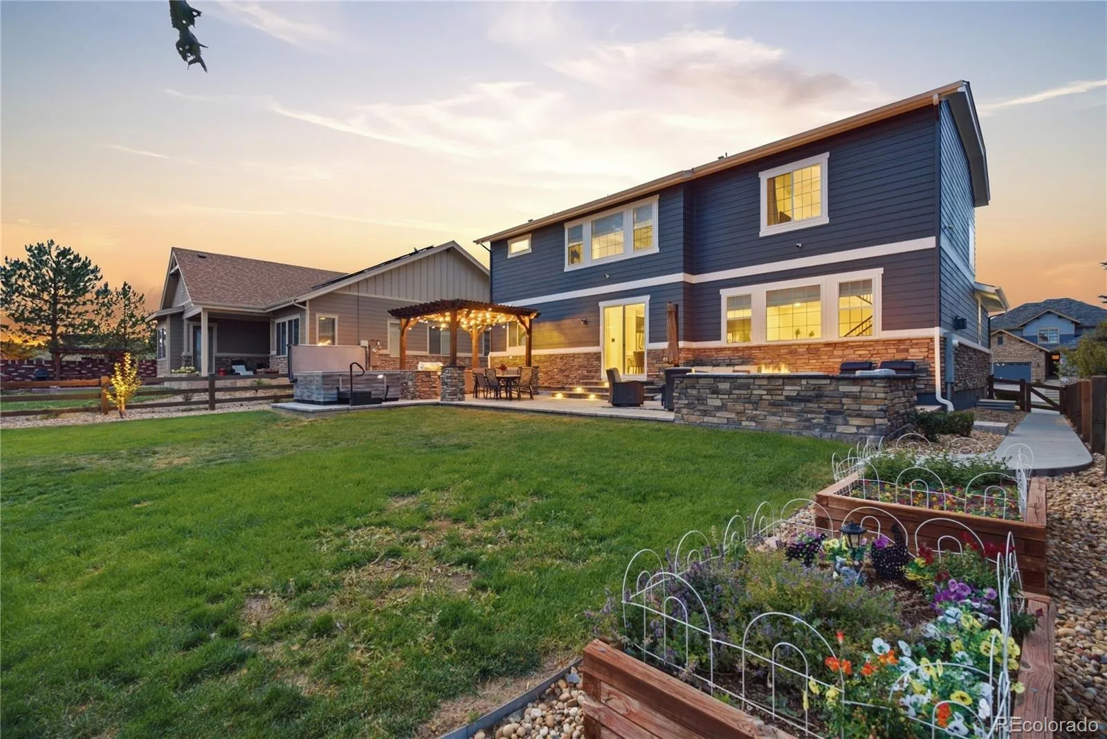 26574 E Arapahoe Place Aurora CO 80016 | MLS #REC4677663 09232026052701 1600 41