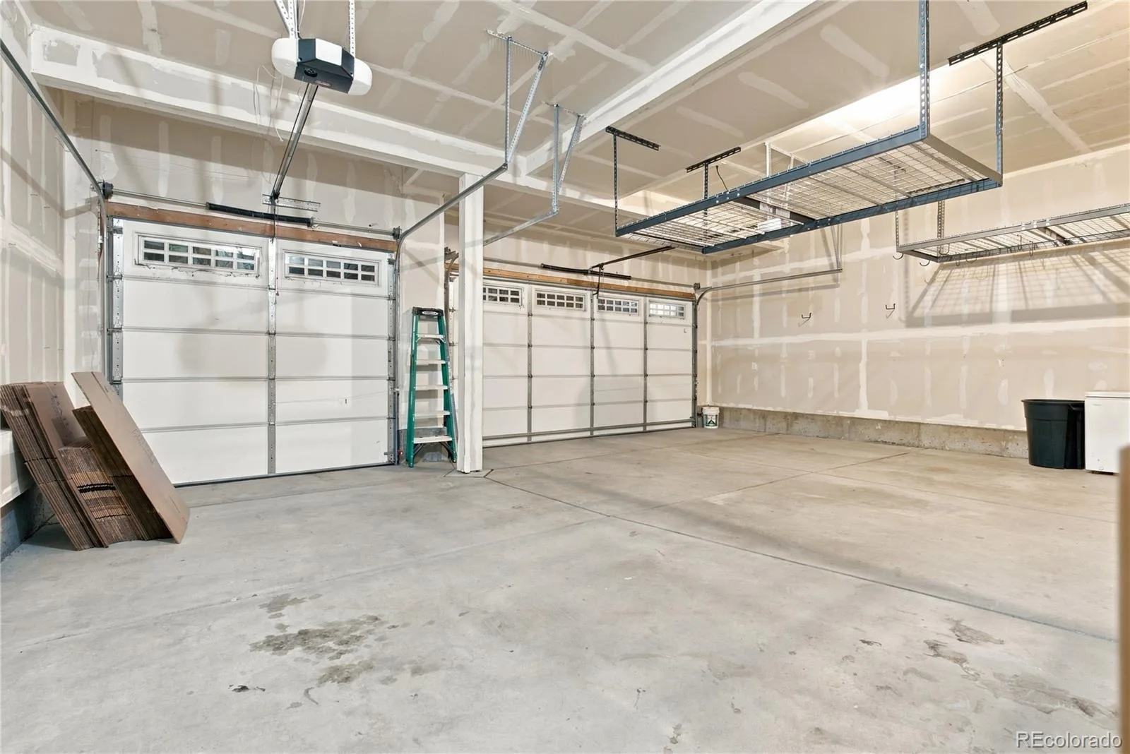 26574 E Arapahoe Place Aurora CO 80016 | MLS #REC4677663 09232026052701 1600 49