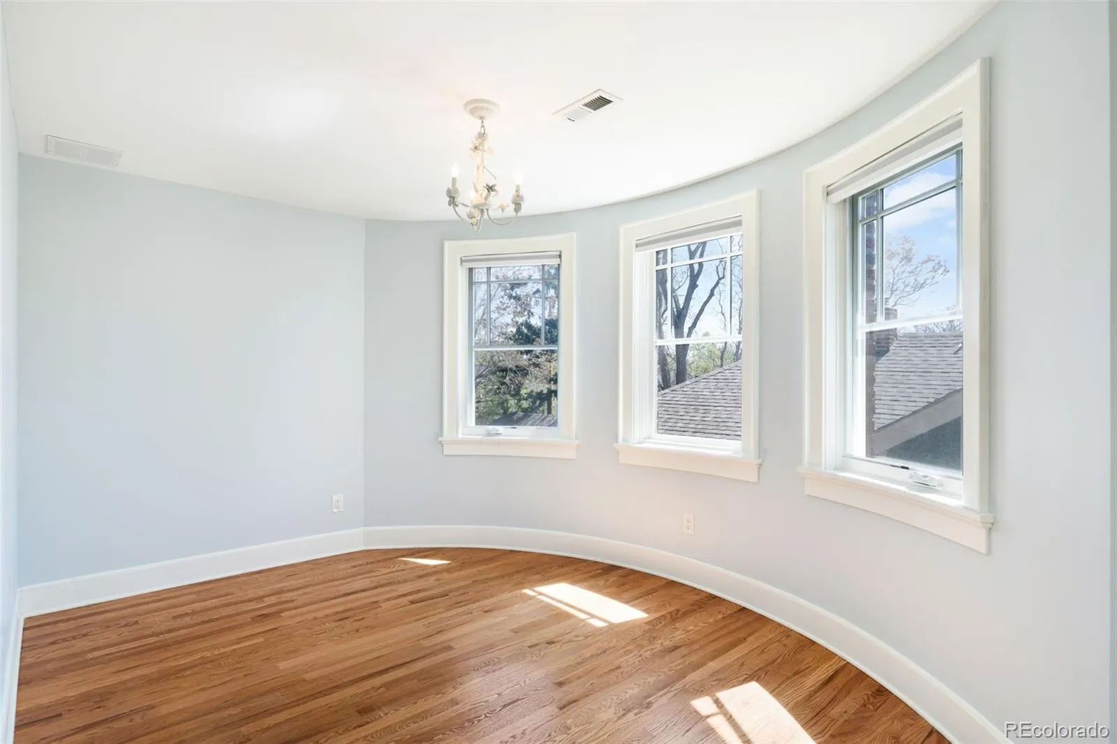 04172026154743 1600 30