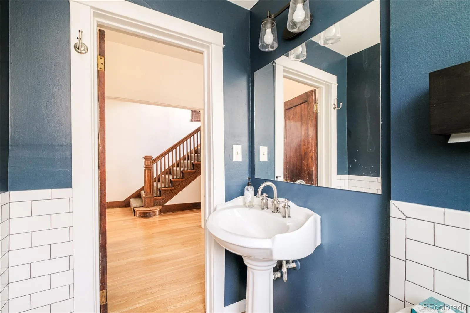 2015 York Street Denver CO 80205 | MLS #REC4680350 09232026052801 1600 11