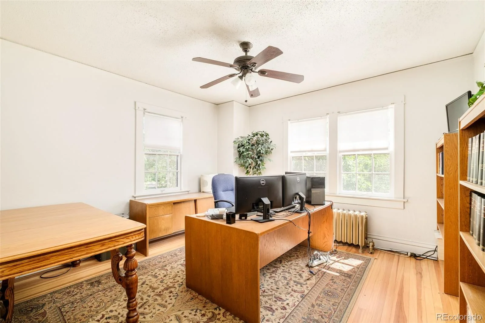 2015 York Street Denver CO 80205 | MLS #REC4680350 09232026052801 1600 19