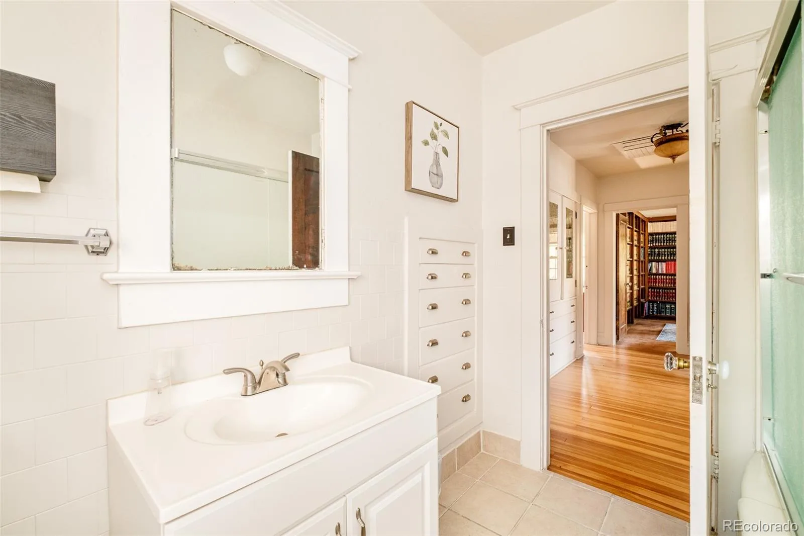 2015 York Street Denver CO 80205 | MLS #REC4680350 09232026052801 1600 25