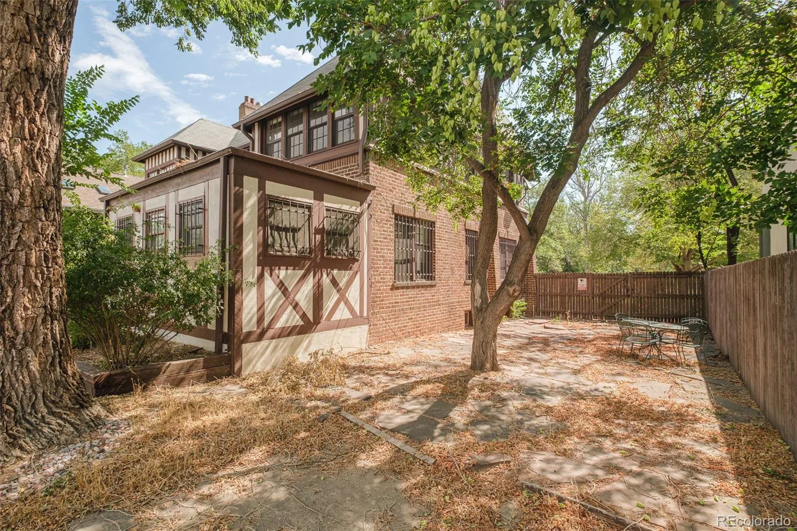2015 York Street Denver CO 80205 | MLS #REC4680350 09232026052801 1600 29