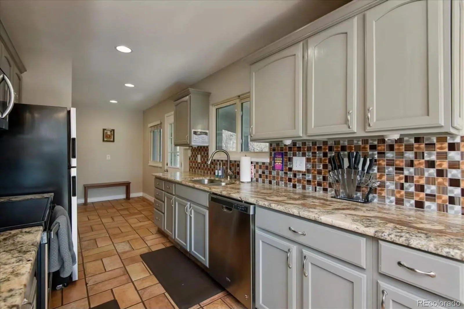 991 E Cottonwood Avenue Centennial CO 80121 | MLS #REC4681064 09232026052810 1600 10