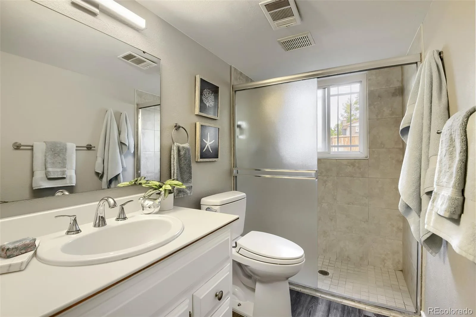 13097 E Center Avenue Aurora CO 80012 | MLS #REC4681416 09232026052817 1600 25