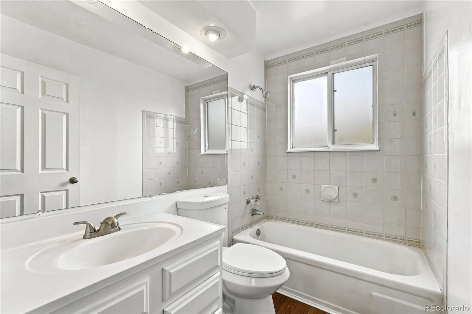 17958 E Oxford Drive Aurora CO 80013 | MLS #REC4689317 08222026004131 1600 10
