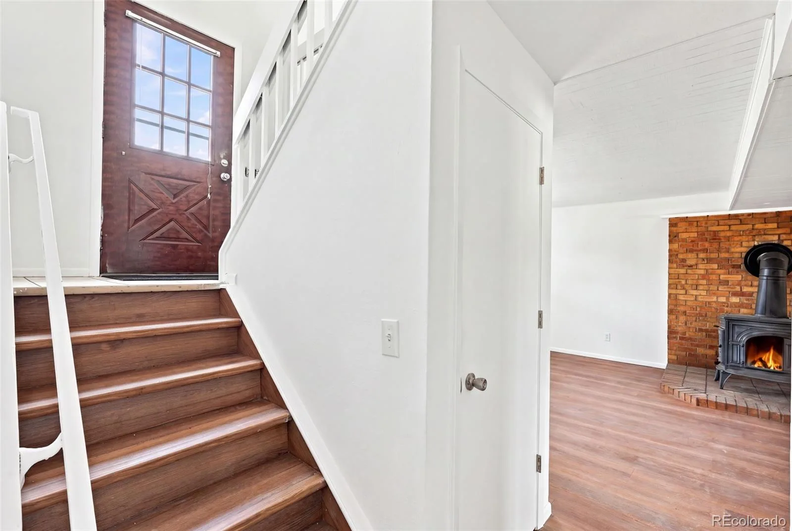 17958 E Oxford Drive Aurora CO 80013 | MLS #REC4689317 08222026004131 1600 16