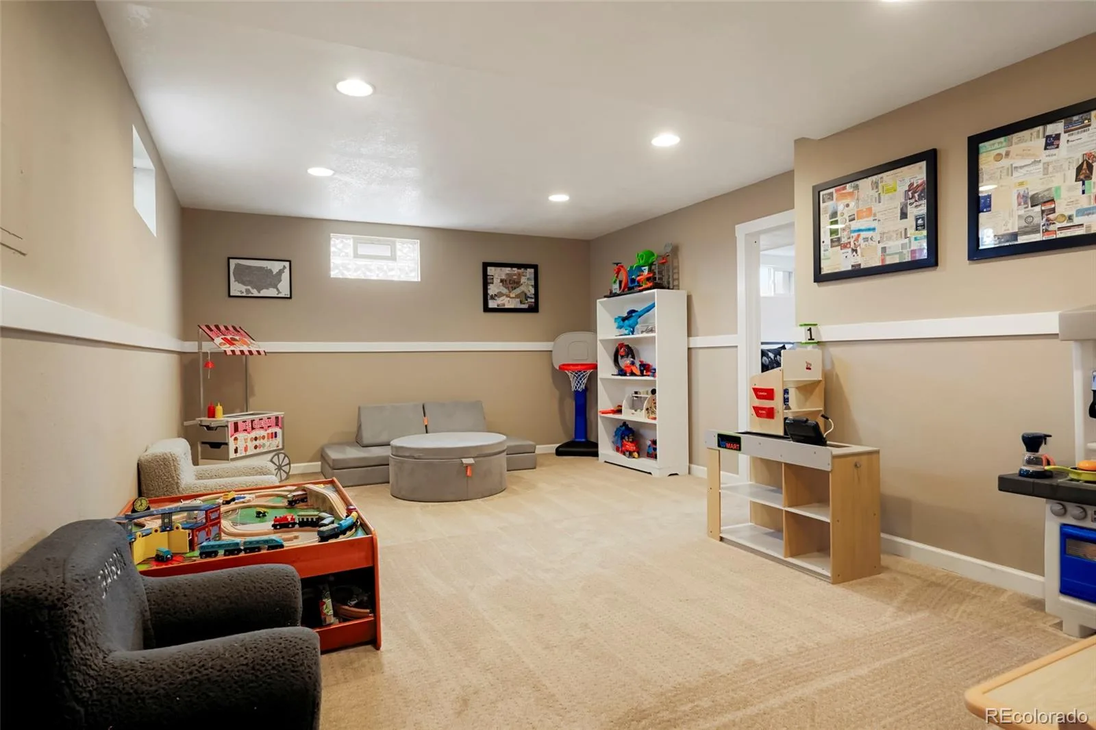 2383 S Holland Street Lakewood CO 80227 | MLS #REC4692585 08112026054227 1600 22
