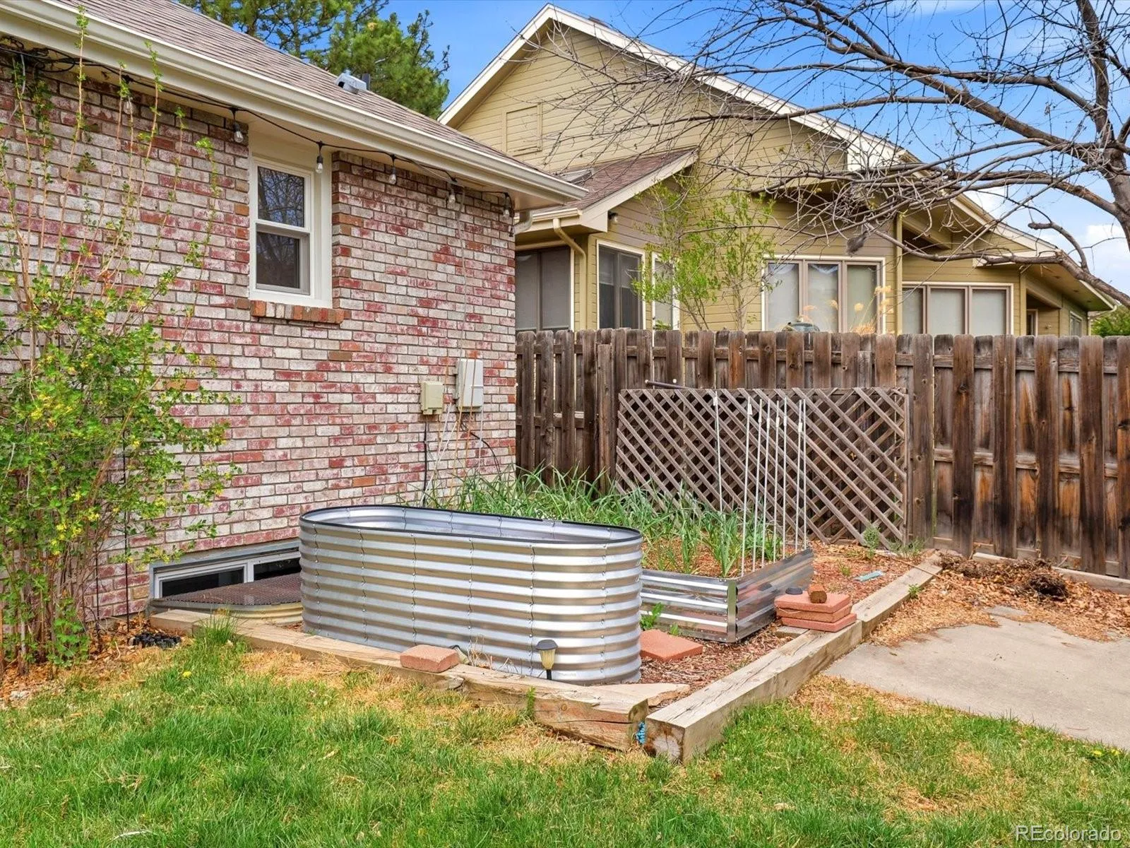 04112026144007 1600 43