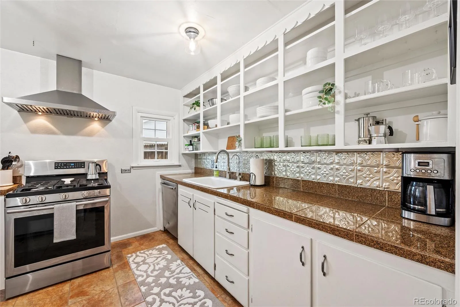 3930 S Grant Street Englewood CO 80113 MLS #REC4695359 05212026073420 1600 18