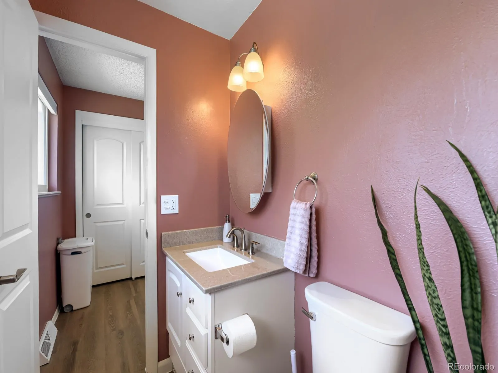8705 E Chenango Avenue Denver CO 80237 MLS #REC4696064 05132026032310 1600 17