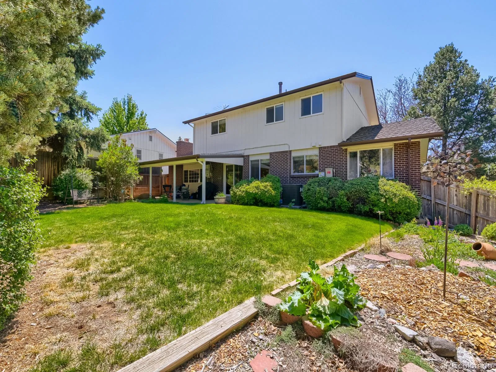 8705 E Chenango Avenue Denver CO 80237 MLS #REC4696064 05132026032310 1600 28