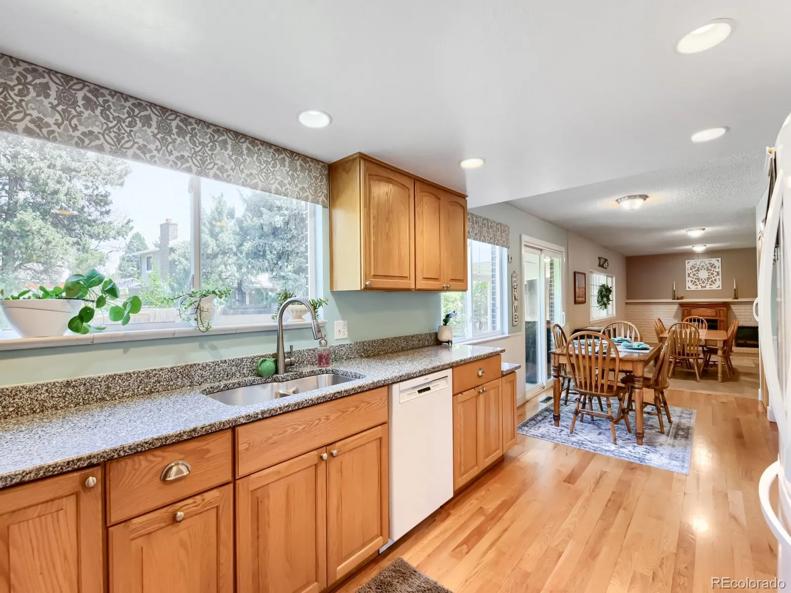 8705 E Chenango Avenue Denver CO 80237 MLS #REC4696064 05132026032310 1600 7