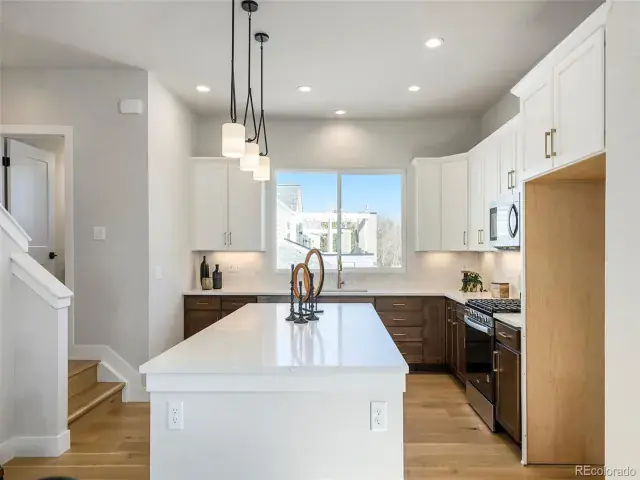 888 S Valentia Street #104 #20 Denver CO 80247 | MLS #REC4696985 04302025235350 640 12