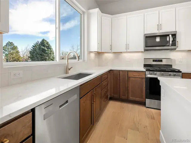 888 S Valentia Street #104 #20 Denver CO 80247 | MLS #REC4696985 04302025235350 640 14