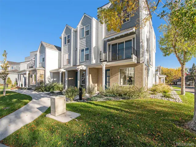 888 S Valentia Street #104 #20 Denver CO 80247 | MLS #REC4696985 04302025235350 640 2