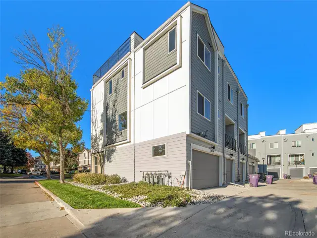 888 S Valentia Street #104 #20 Denver CO 80247 | MLS #REC4696985 04302025235350 640 3