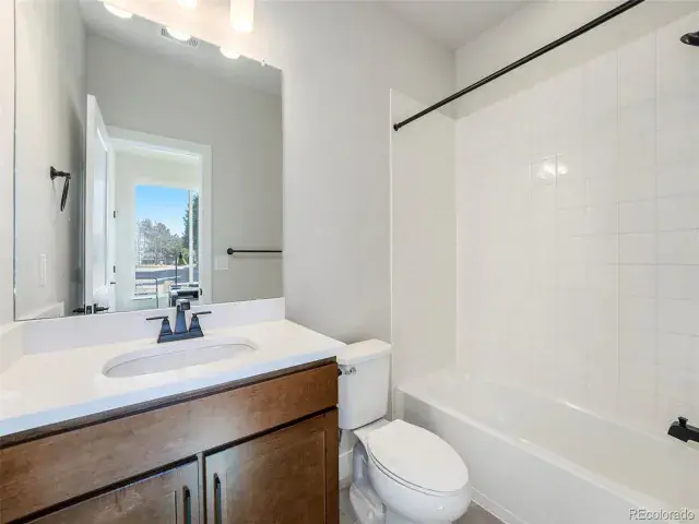 888 S Valentia Street #104 #20 Denver CO 80247 | MLS #REC4696985 04302025235350 640 5