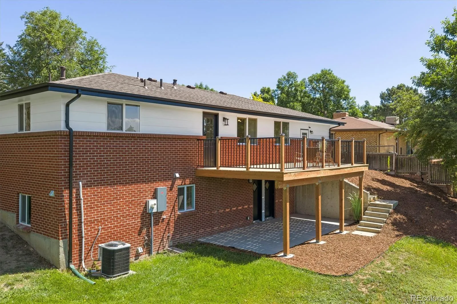 10172 W 69th Avenue Arvada CO 80004 MLS #REC4697075 06112026173805 1600 32