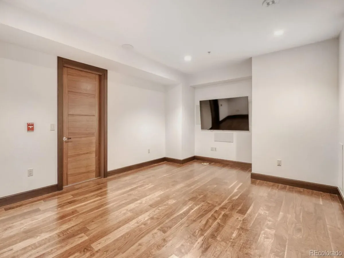 03262026004216 1200 17