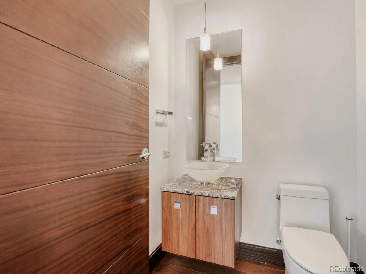 03262026004216 1200 18