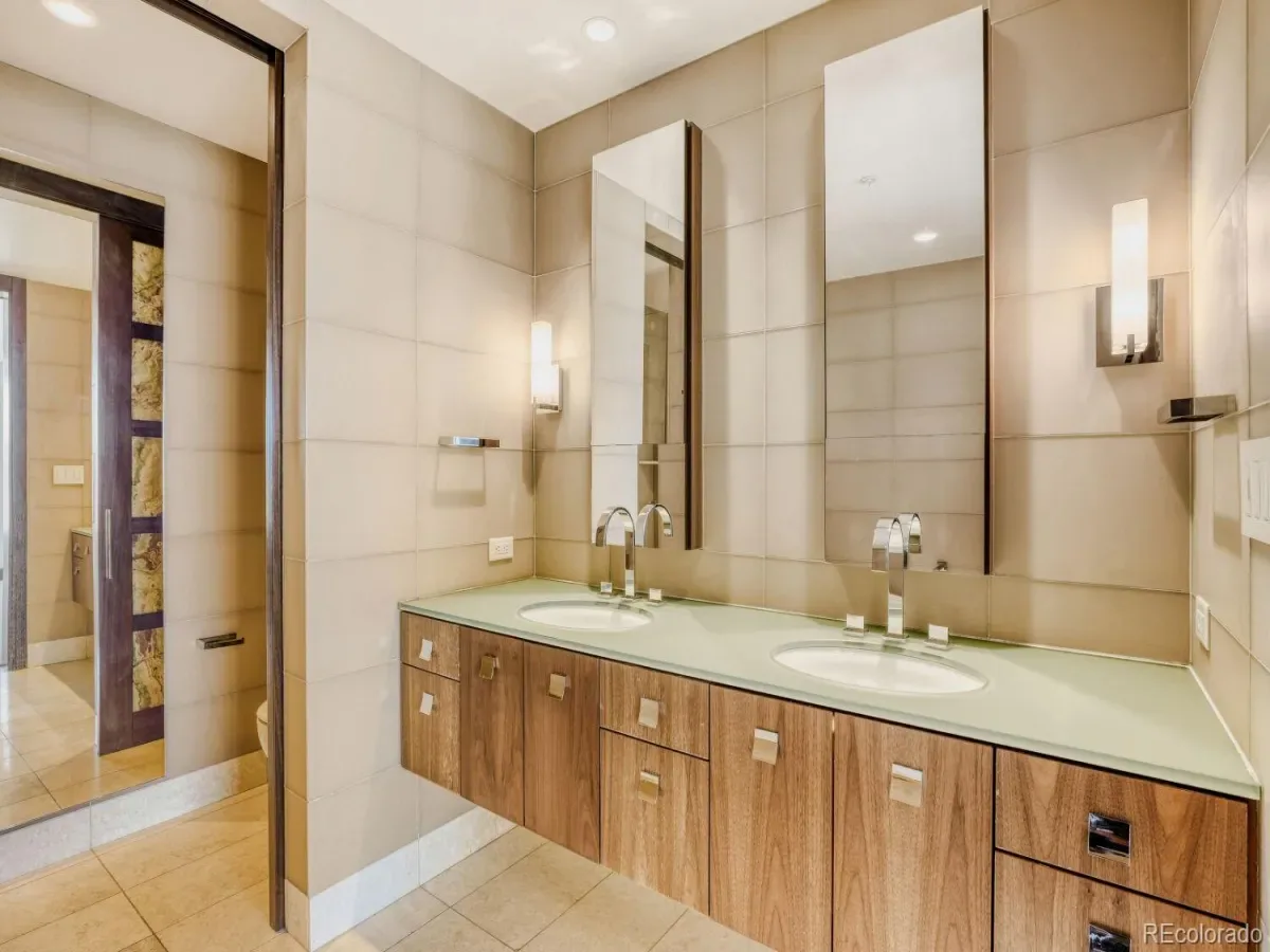 03262026004216 1200 21