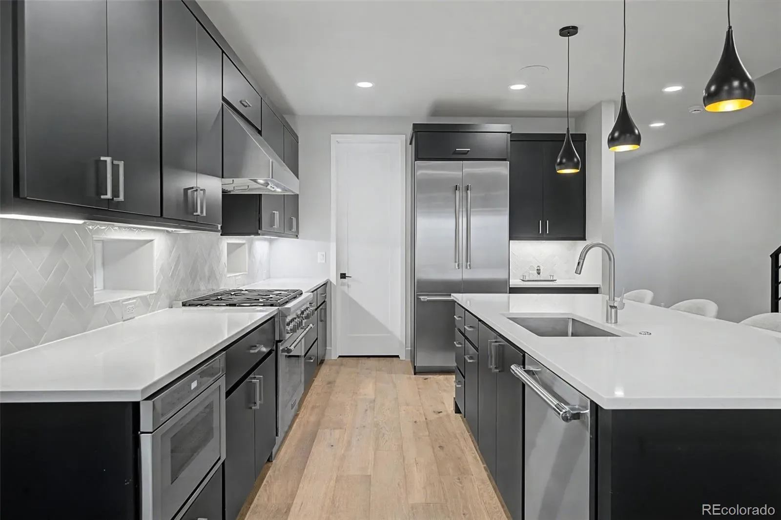 03272026170335 1600 8