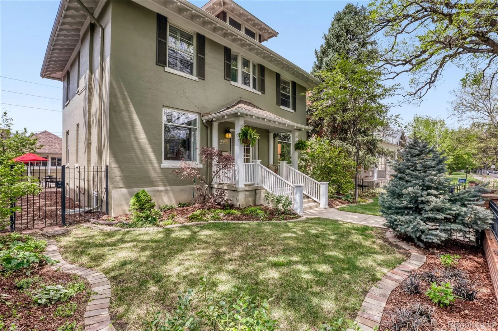 2365 Albion Street Denver CO 80207 | MLS #REC4699690 08052026165745 1600 47