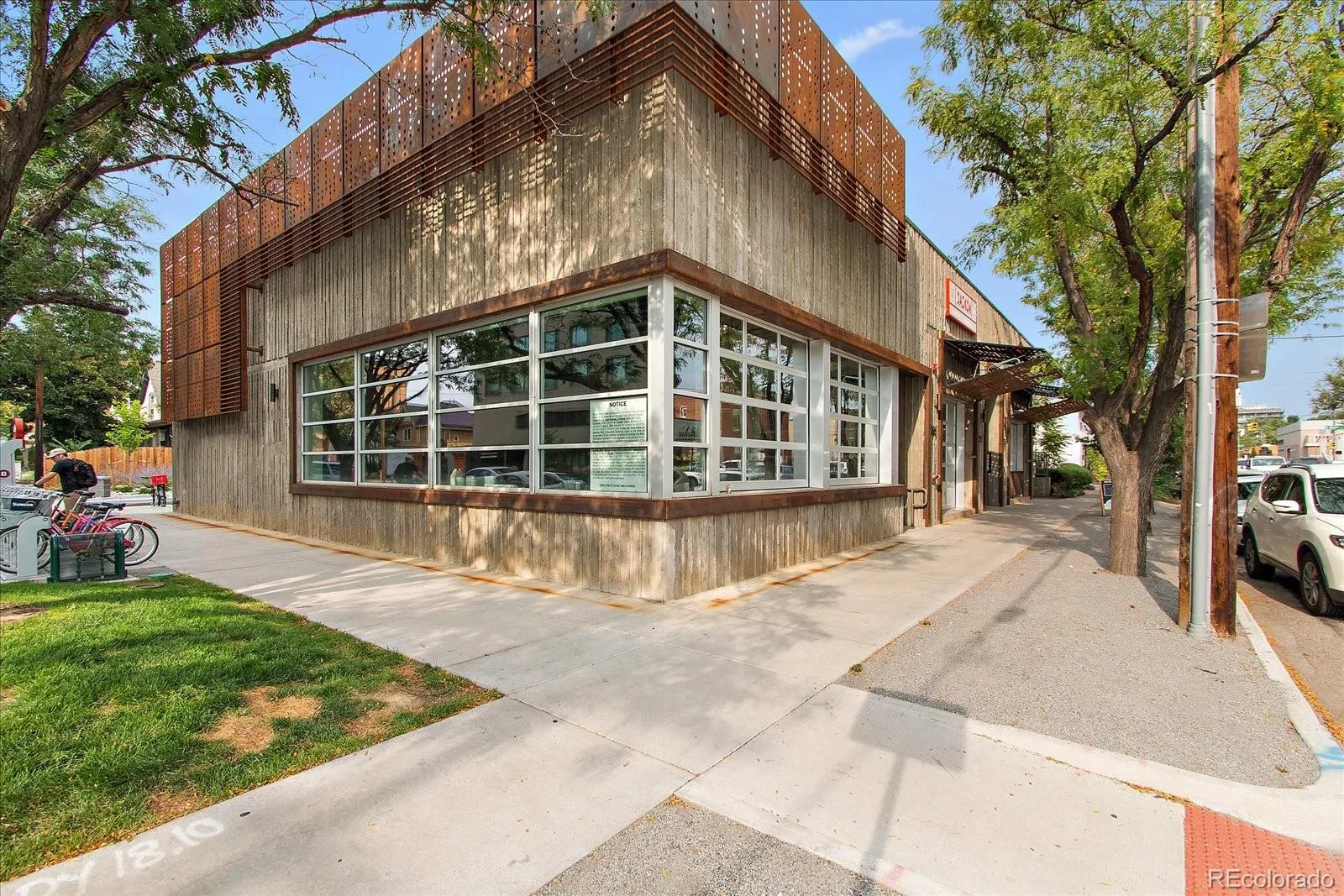 855 Pennsylvania Street #305 Denver CO 80203 MLS #REC4700874 06012026225941 1600 23