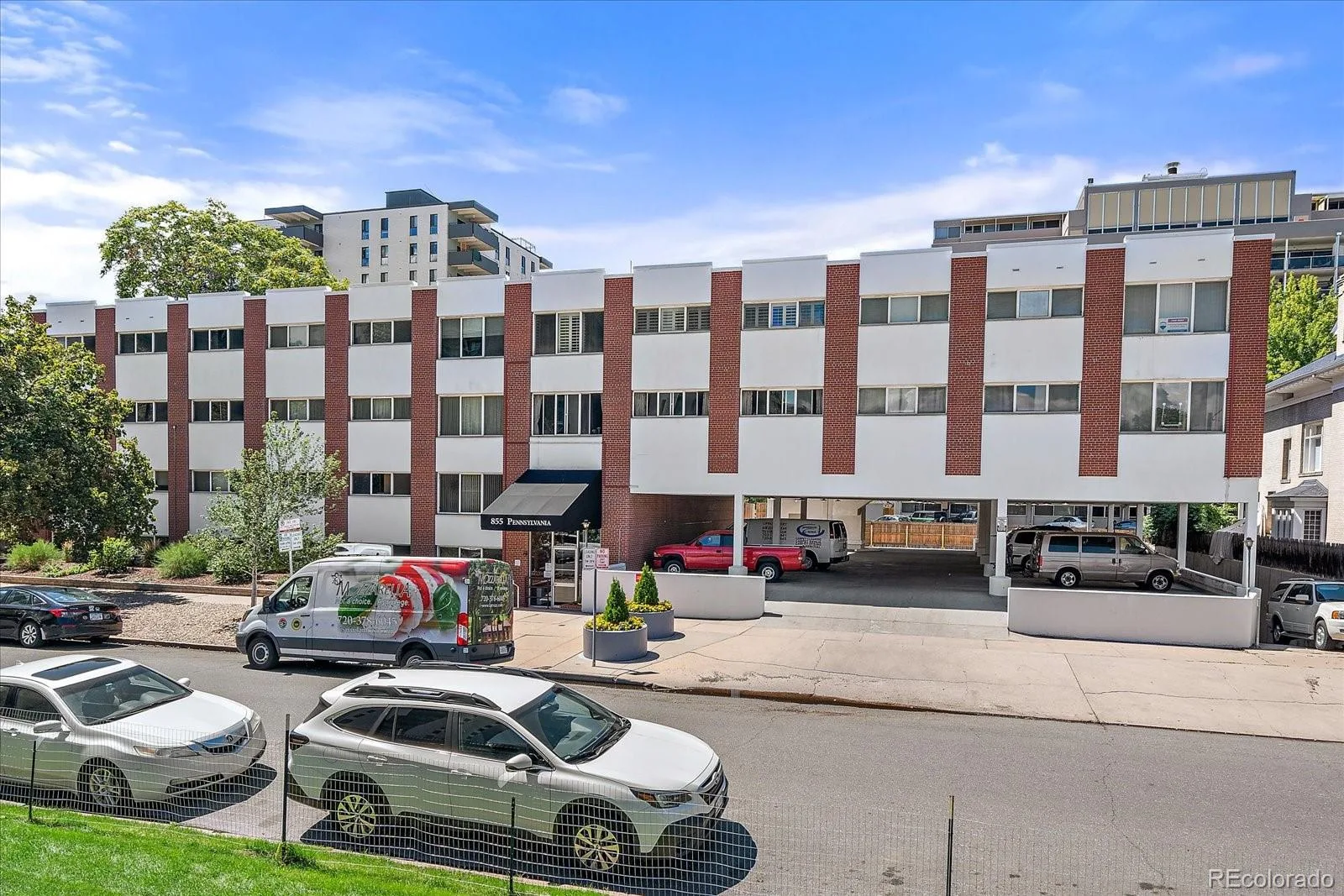 855 Pennsylvania Street #305 Denver CO 80203 MLS #REC4700874 06012026225941 1600 32