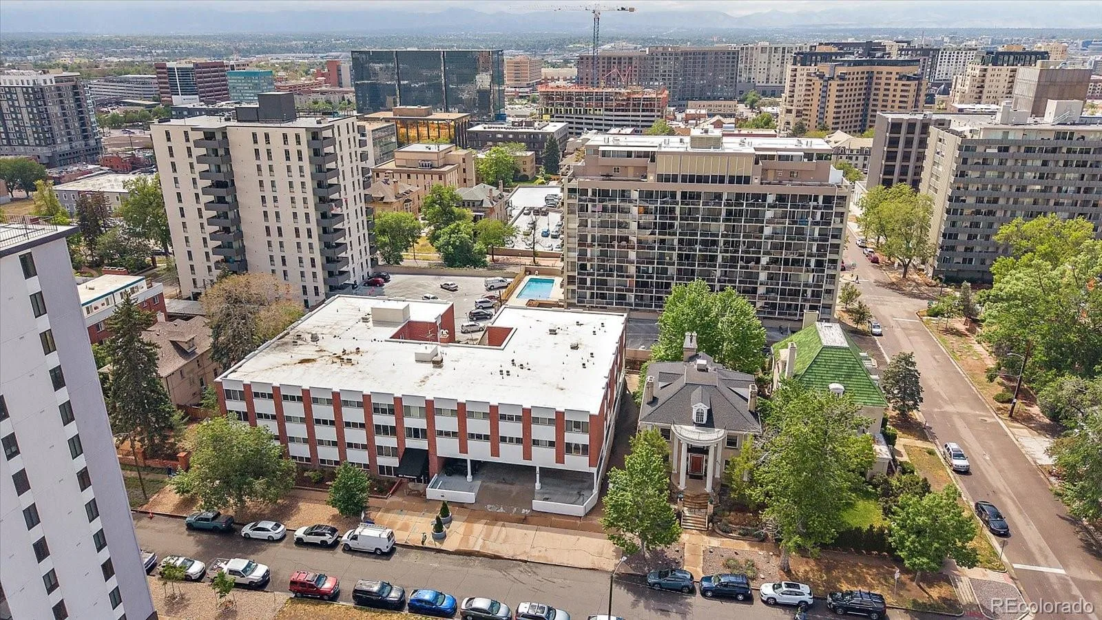 855 Pennsylvania Street #305 Denver CO 80203 MLS #REC4700874 06012026225941 1600 33